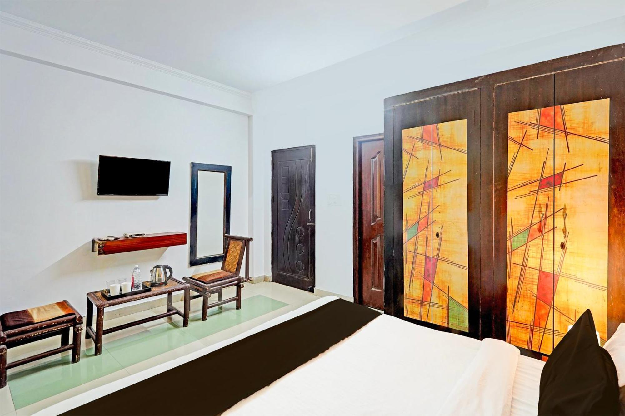 Super Hotel O Palm Dehradun Buitenkant foto
