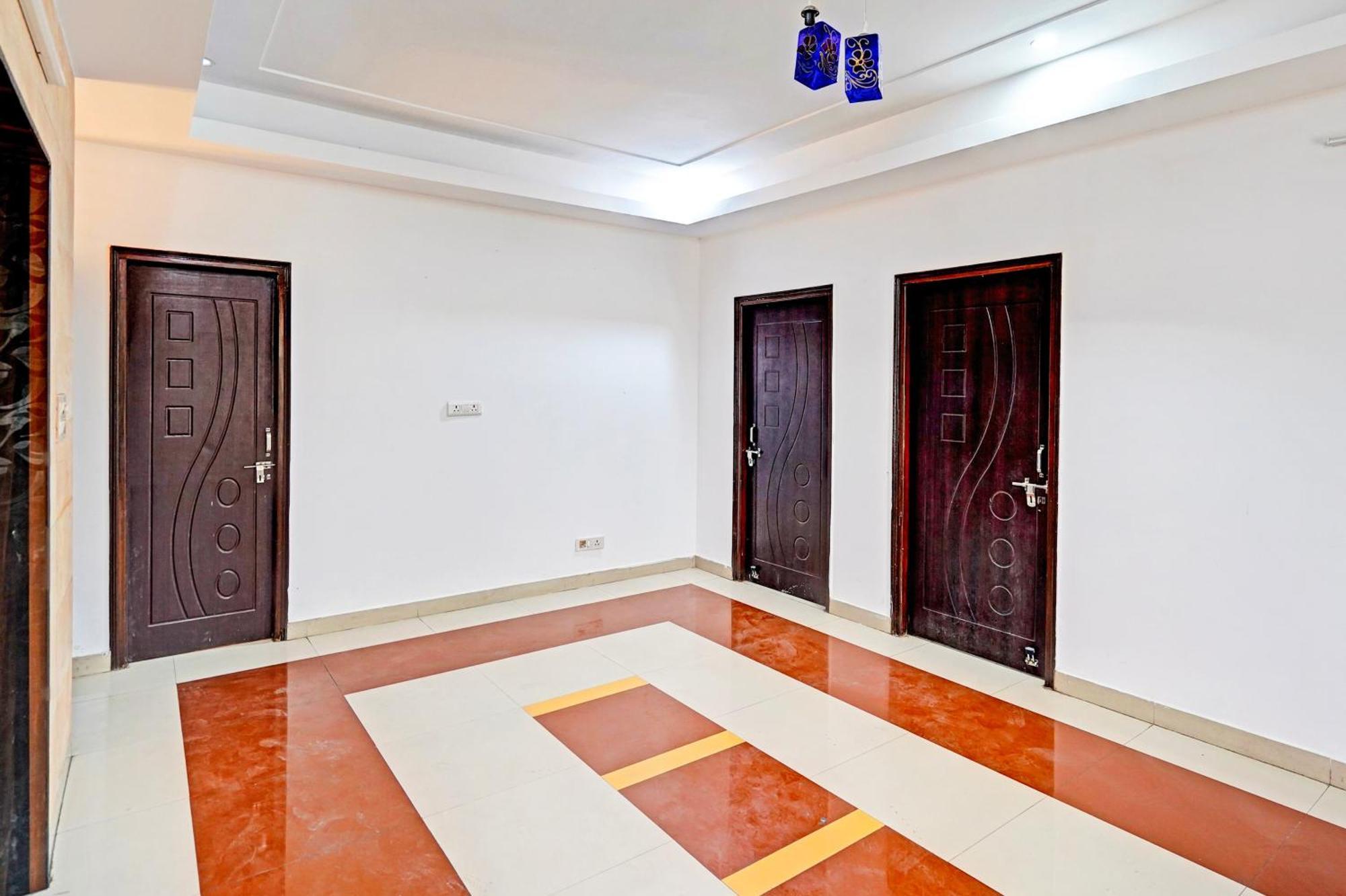Super Hotel O Palm Dehradun Buitenkant foto