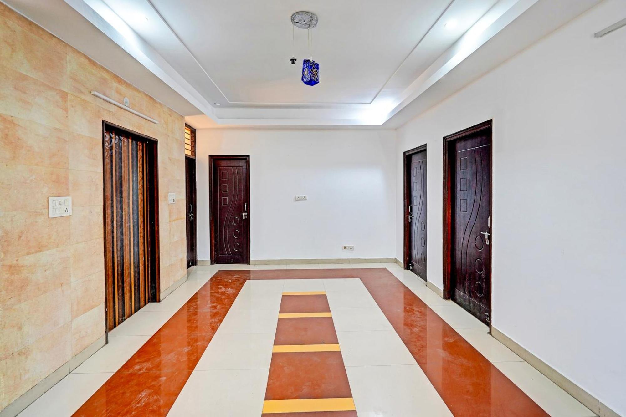 Super Hotel O Palm Dehradun Buitenkant foto